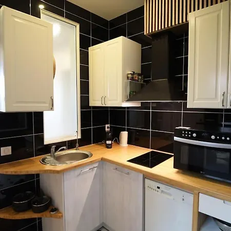 3-room Separate Unit In * Sceaux (Hauts-de-Seine)