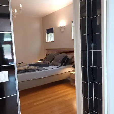 3-room Separate Unit In Sceaux (Hauts-de-Seine)
