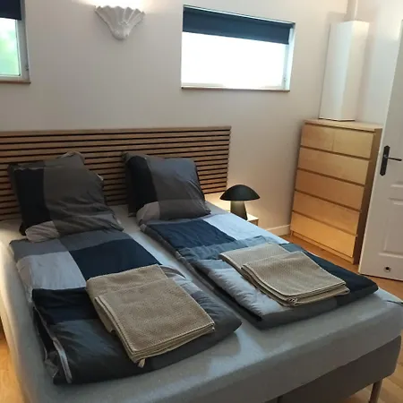 3-room Separate Unit In Appartement *