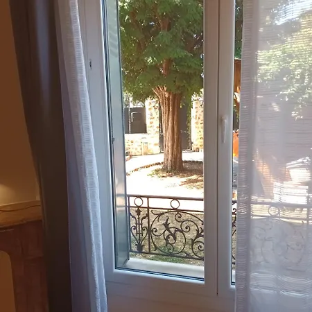 3-room Separate Unit In Appartement *