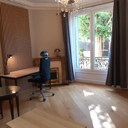 3-room Separate Unit In Appartement Sceaux (Hauts-de-Seine)